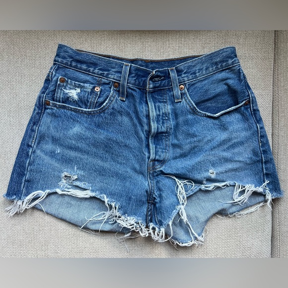 Levi’s 501 High Waist Jean Shorts in Oxnard Audio - Picture 3 of 7